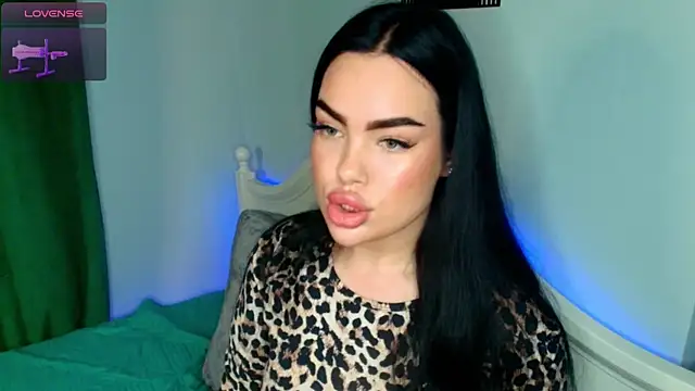 katerine Monroe online show from November 12, 2025, 5:55 am