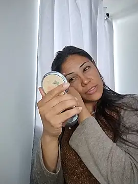 KittyHoleshot87 online show from January 15, 2026, 3:37 pm