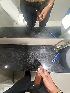 Snapshot of Gamecoc chatting on October 28, 2025, 10:58 am Gamecoc online show from October 28, 2025, 10:58 am