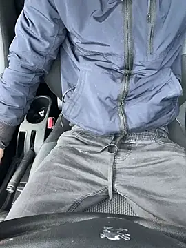 Snapshot of bmwe71 chatting on February 20, 2026, 10:39 am bmwe71 online show from February 20, 2026, 10:39 am