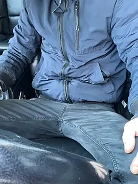 Snapshot of bmwe71 chatting on March 4, 2026, 9:50 am bmwe71 online show from March 4, 2026, 9:50 am