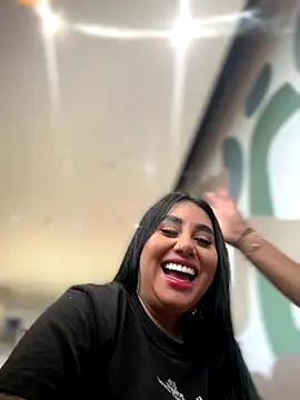 Snapshot of Sophie_Dreamss chatting on October 31, 2025, 8:16 pm Sophie Dreamss online show from October 31, 2025, 8:16 pm