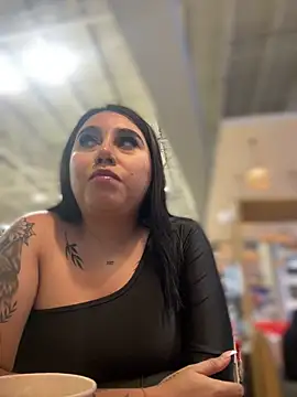 Snapshot of Sophie_Dreamss chatting on December 2, 2025, 9:38 pm Sophie Dreamss online show from December 2, 2025, 9:38 pm