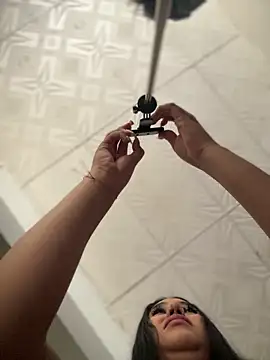 Snapshot of Sophie_Dreamss chatting on November 3, 2025, 9:18 pm Sophie Dreamss online show from November 3, 2025, 9:18 pm