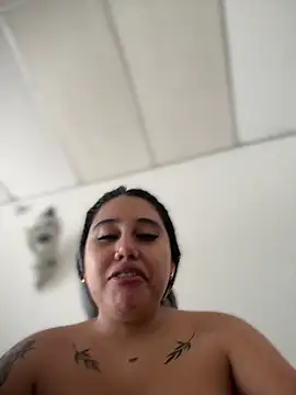 Snapshot of Sophie_Dreamss chatting on November 10, 2025, 8:14 pm Sophie Dreamss online show from November 10, 2025, 8:14 pm