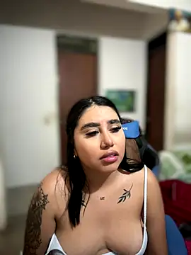 Snapshot of Sophie_Dreamss chatting on November 21, 2025, 8:52 pm Sophie Dreamss online show from November 21, 2025, 8:52 pm