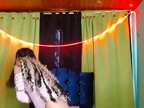 Snapshot of canelasexy_1 chatting on November 20, 2025, 7:47 pm canelasexy 1 online show from November 20, 2025, 7:47 pm