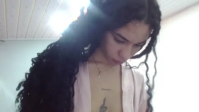 Snapshot of canelasexy_1 chatting on October 18, 2025, 10:28 am canelasexy 1 online show from October 18, 2025, 10:28 am