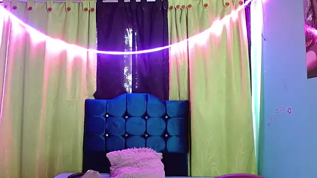 Snapshot of canelasexy_1 chatting on November 19, 2025, 7:58 pm canelasexy 1 online show from November 19, 2025, 7:58 pm