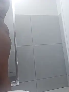 Snapshot of trickyOne chatting on December 3, 2025, 7:35 pm trickyOne online show from December 3, 2025, 7:35 pm