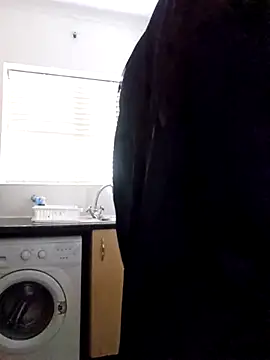 Snapshot of trickyOne chatting on October 27, 2025, 12:28 pm trickyOne online show from October 27, 2025, 12:28 pm