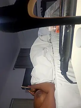 Snapshot of trickyOne chatting on October 31, 2025, 6:48 pm trickyOne online show from October 31, 2025, 6:48 pm