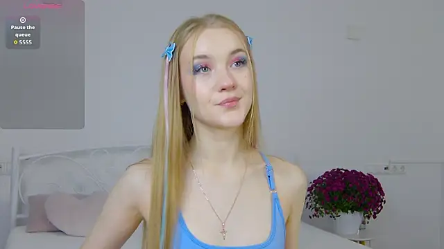 Snapshot of KumiKruz chatting on November 5, 2025, 2:20 pm KumiKruz online show from November 5, 2025, 2:20 pm