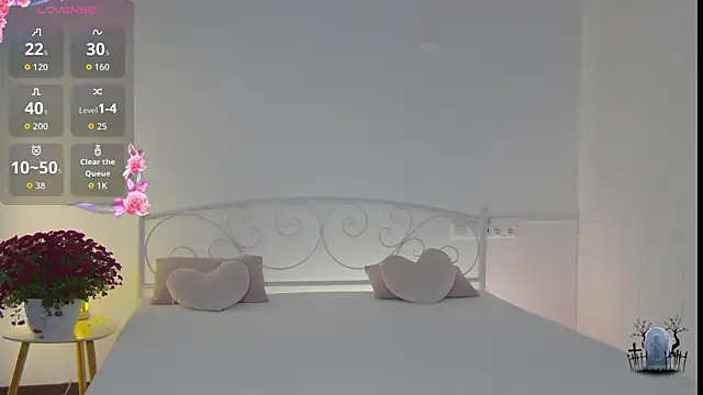 Snapshot of KumiKruz chatting on October 31, 2025, 2:35 pm KumiKruz online show from October 31, 2025, 2:35 pm