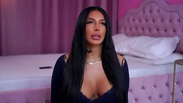 Snapshot of AishaaDevoe chatting on February 17, 2026, 7:44 pm AishaaDevoe online show from February 17, 2026, 7:44 pm