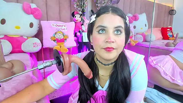 Snapshot of LizzyOlsen chatting on November 21, 2025, 5:17 am LizzyOlsen online show from November 21, 2025, 5:17 am