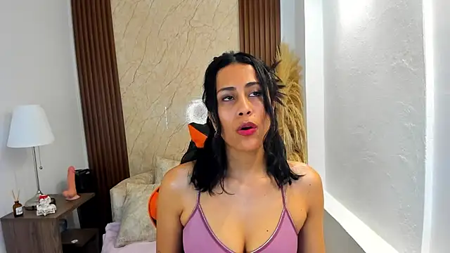 Snapshot of Thais_kim chatting on November 1, 2025, 12:21 pm Thais kim online show from November 1, 2025, 12:21 pm