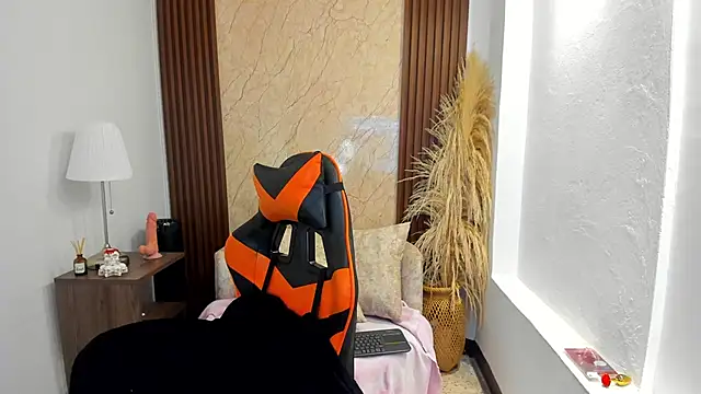 Snapshot of Thais_kim chatting on November 12, 2025, 4:11 pm Thais kim online show from November 12, 2025, 4:11 pm