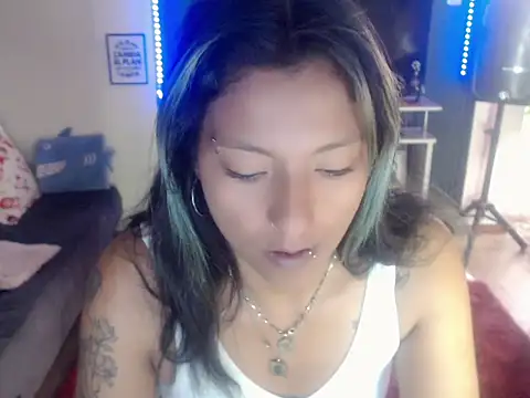 ScarletSizzling online show from October 4, 2025, 1:23 pm