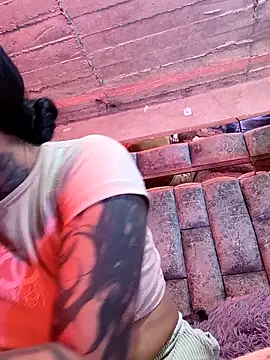 missashlyrosette online show from December 18, 2025, 2:49 am