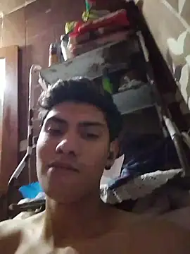 aispuro8505 online show from April 9, 2026, 7:47 am