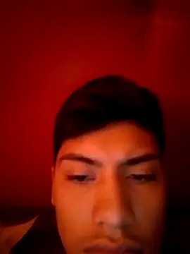 aispuro8505 online show from November 4, 2025, 7:39 pm