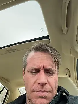 DILFiGuess11 online show from March 18, 2026, 3:24 pm