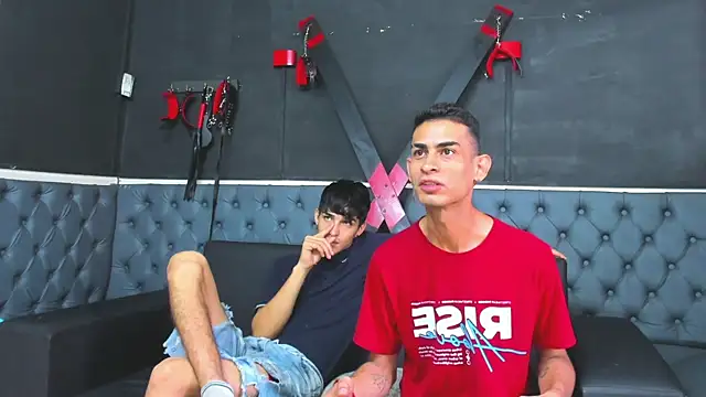 Snapshot of Golldens_Dreamss chatting on November 15, 2025, 11:58 am Golldens Dreamss online show from November 15, 2025, 11:58 am