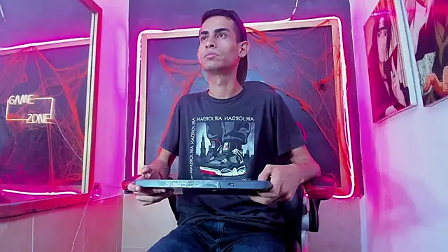 Snapshot of Golldens_Dreamss chatting on October 27, 2025, 11:22 am Golldens Dreamss online show from October 27, 2025, 11:22 am