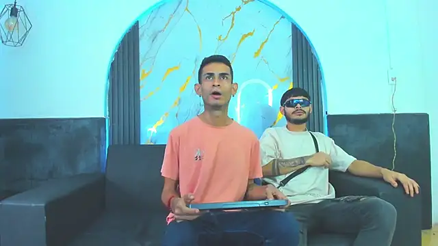 Snapshot of Golldens_Dreamss chatting on November 23, 2025, 11:53 am Golldens Dreamss online show from November 23, 2025, 11:53 am