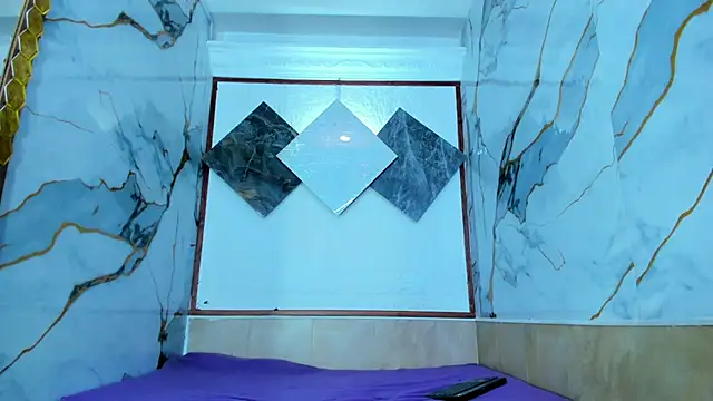 Snapshot of Golldens_Dreamss chatting on September 25, 2025, 8:26 pm Golldens Dreamss online show from September 25, 2025, 8:26 pm