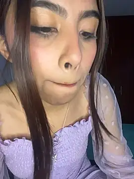 Snapshot of DianeSuns_ chatting on April 7, 2026, 4:36 am DianeSuns online show from April 7, 2026, 4:36 am