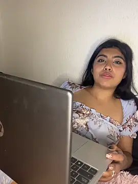 Snapshot of DianeSuns_ chatting on February 12, 2026, 3:39 am DianeSuns online show from February 12, 2026, 3:39 am