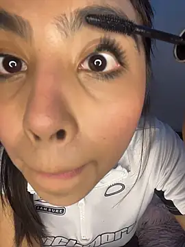 Snapshot of DianeSuns_ chatting on April 16, 2026, 4:35 am DianeSuns online show from April 16, 2026, 4:35 am