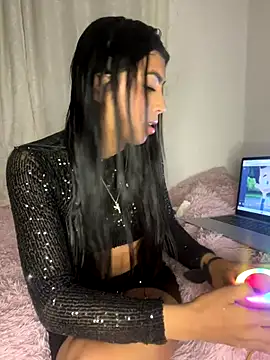 Snapshot of DianeSuns_ chatting on December 23, 2025, 3:06 am DianeSuns online show from December 23, 2025, 3:06 am