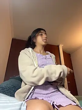 Snapshot of DianeSuns_ chatting on April 11, 2026, 4:42 am DianeSuns online show from April 11, 2026, 4:42 am