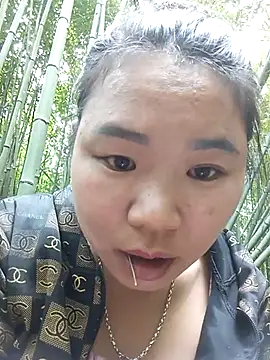 Snapshot of may-squirl chatting on November 21, 2025, 5:17 am may-squirl online show from November 21, 2025, 5:17 am