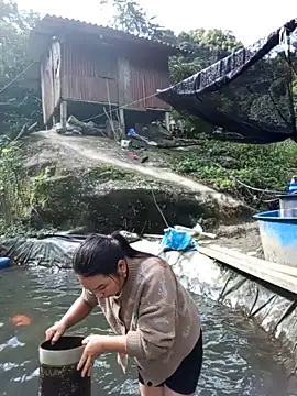 Snapshot of may-squirl chatting on November 7, 2025, 2:27 am may-squirl online show from November 7, 2025, 2:27 am