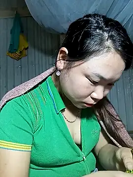 Snapshot of may-squirl chatting on November 9, 2025, 4:05 am may-squirl online show from November 9, 2025, 4:05 am