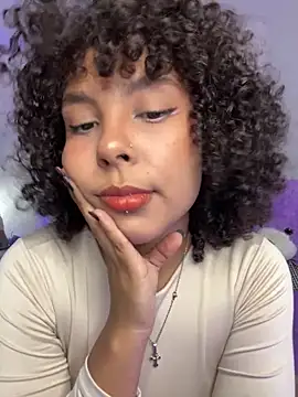 Snapshot of ViolettaMiller_ chatting on October 7, 2025, 3:07 am ViolettaMiller online show from October 7, 2025, 3:07 am