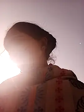 Snapshot of Jooli_xx chatting on November 9, 2025, 3:43 am Jooli xx online show from November 9, 2025, 3:43 am