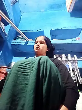 Jooli xx online show from March 18, 2026, 1:53 am