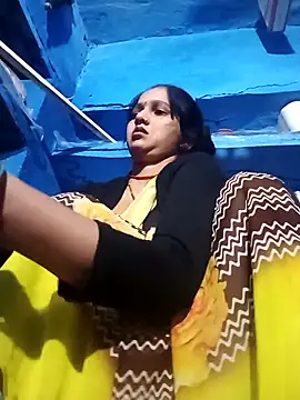 Jooli xx online show from April 10, 2026, 12:39 am