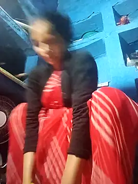 Snapshot of Jooli_xx chatting on November 26, 2025, 11:38 pm Jooli xx online show from November 26, 2025, 11:38 pm