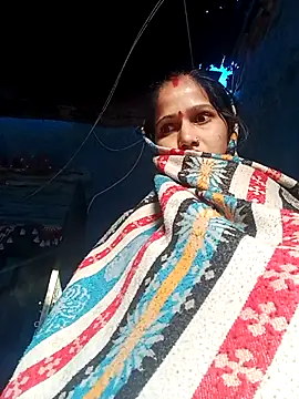 Snapshot of Jooli_xx chatting on December 5, 2025, 2:21 am Jooli xx online show from December 5, 2025, 2:21 am