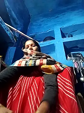 Snapshot of Jooli_xx chatting on November 14, 2025, 12:36 am Jooli xx online show from November 14, 2025, 12:36 am