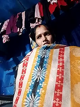 Snapshot of Jooli_xx chatting on November 4, 2025, 4:22 pm Jooli xx online show from November 4, 2025, 4:22 pm