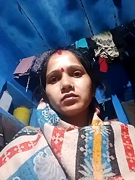 Snapshot of Jooli_xx chatting on December 4, 2025, 2:05 pm Jooli xx online show from December 4, 2025, 2:05 pm