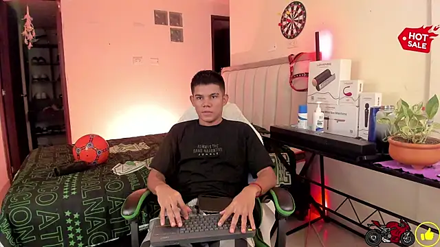 Snapshot of Jack_castell chatting on October 8, 2025, 11:12 am Jack castell online show from October 8, 2025, 11:12 am