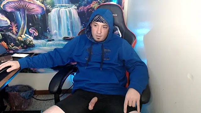 Snapshot of YoBlezz chatting on December 17, 2025, 8:36 pm YoBlezz online show from December 17, 2025, 8:36 pm